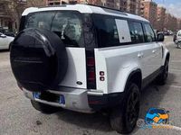 Usata Land Rover Defender SE Dynamic 200 CV (147 kW) 2023 Bianco SUV