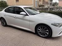 Usata Alfa Romeo Giulia 150 CV (110 kW) 2017 Bianco Berlina