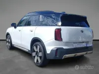 Usata Mini Countryman Favoured 150 CV (110 kW) 2024 Bianco / metallizzato SUV