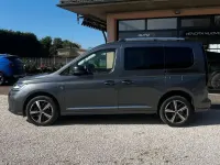 Usata VW Caddy Highline 122 CV (89 kW) 2023 Grigio Monovolume