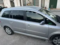 Usata Opel Zafira 94 CV (69 kW) 2009 Grigio Monovolume