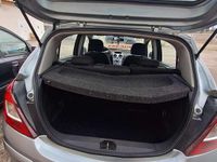 Usata Opel Corsa Edition 75 CV (55 kW) 2012 Berlina