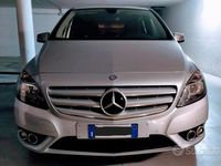 Usata Mercedes B180 Premium 109 CV (80 kW) 2013 Grigio Monovolume
