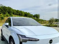 Usata Volvo EX30 Core 75 kW (102 CV) 2025 SUV