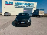 Usata Peugeot 208 Active 75 CV (55 kW) 2015 Grigio Utilitaria