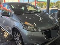 Usata Peugeot 208 68 CV (50 kW) 2015 Utilitaria