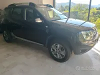 Usata Dacia Duster Lauréate 109 CV (80 kW) 2015 Nero SUV