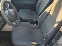 Usata Fiat Punto 75 CV (55 kW) 2004 Grigio Utilitaria