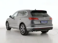 Begagnad VW Touareg Elegance 231 HK (169 kW) 2023 Grå SUV