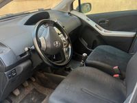 usata Toyota Yaris 1.0i 16V cat 5 porte