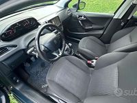 Usata Peugeot 208 Allure 81 CV (59 kW) 2018 Blu Utilitaria
