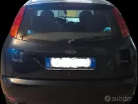 Usata Ford Focus 116 CV (85 kW) 2001 Blu Berlina
