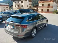 Usata Skoda Octavia Executive 150 CV (110 kW) 2023 Grigio Station wagon