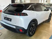 Usata Peugeot e-2008 GTi 100 kW (136 CV) 2023 Bianco SUV