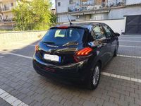 Usata Peugeot 208 Active 83 CV (61 kW) 2019 Nero Utilitaria