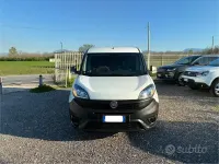 Usata Fiat Doblò 105 CV (77 kW) 2021 Bianco Monovolume