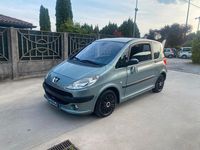 Usata Peugeot 1007 68 CV (50 kW) 2005 Grigio Monovolume