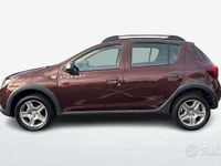 Usata Dacia Sandero Stepway 90 CV (66 kW) 2017 Marrone Berlina
