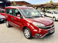 Usata Fiat Doblò Lounge 120 CV (88 kW) 2016 Viola Monovolume
