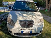 Usata Lancia Ypsilon 68 CV (50 kW) 2012 Bianco Utilitaria