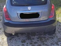 Begagnad Lancia Ypsilon 70 HK (51 kW) 2005 Grå Halvkombi