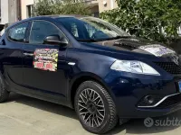 Usata Lancia Ypsilon 69 CV (50 kW) 2018 Blu Utilitaria