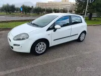 Usata Fiat Punto 75 CV (55 kW) 2014 Bianco Utilitaria