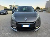 Usata Renault Scénic III Bose Edition 131 CV (96 kW) 2012 Grigio Monovolume