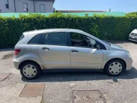 Usata Mercedes B180 109 CV (80 kW) 2006 Argento Monovolume
