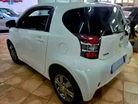 Usata Toyota iQ Lounge 68 CV (50 kW) 2009 Bianco Utilitaria
