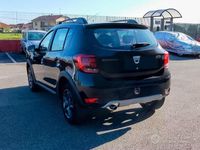 Usata Dacia Sandero Stepway 90 CV (66 kW) 2017 Marrone Berlina