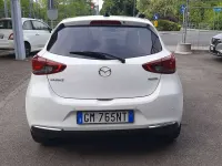 Usata Mazda 2 75 CV (55 kW) 2023 Bianco Utilitaria