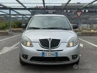 Usata Lancia Ypsilon 75 CV (55 kW) 2011 Grigio Utilitaria