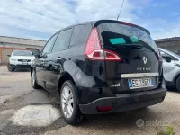 Usata Renault Scénic III Luxe 110 CV (80 kW) 2011 Nero Monovolume