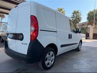 Usata Opel Combo 105 CV (77 kW) 2015 Bianco Monovolume