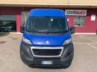 Usata Peugeot Boxer 140 CV (102 kW) 2022 Blu/azzurro Furgone
