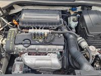 Usata VW Golf VI 80 CV (58 kW) 2011 Bianco Utilitaria