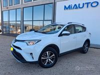 Usata Toyota RAV4 Style 143 CV (105 kW) 2017 Bianco SUV