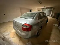 Usata Audi A4 101 CV (74 kW) 2003 Grigio Berlina