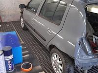 Usata Renault Clio II 82 CV (60 kW) 2004 Grigio Berlina