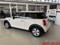 Usata Mini ONE 75 CV (55 kW) 2019 Bianco Utilitaria