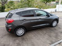 Usado Ford Fiesta 75 HP (55 kW) 2019 Cinzento Citadino
