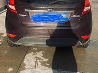 Usata Ford Fiesta 96 CV (70 kW) 2010 Rosso Utilitaria