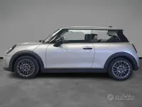 Usata Mini Cooper Essential 156 CV (114 kW) 2024 Grigio Utilitaria