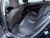 Usata Peugeot 308 Business-Line 111 CV (81 kW) 2010 Berlina