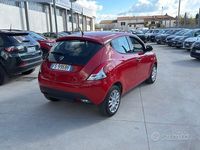 Usata Lancia Ypsilon S 69 CV (50 kW) 2018 Rosso Utilitaria
