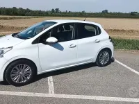 Usata Peugeot 208 82 CV (60 kW) 2017 Bianco Utilitaria