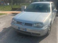 Usata VW Golf IV 2000 Grigio Berlina