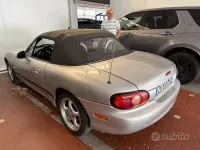 Usata Mazda MX5 110 CV (80 kW) 2003 Grigio Cabrio