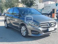 Usata Mercedes B180 109 CV (80 kW) 2017 Grigio Utilitaria